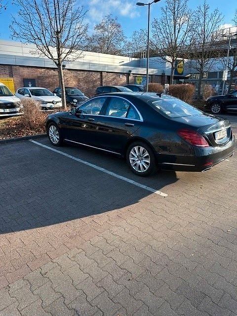 Schwarz Gebraucht 2015 Mercedes S500 Limousine | 53.600 € (Teuer) - Bild 1/4
