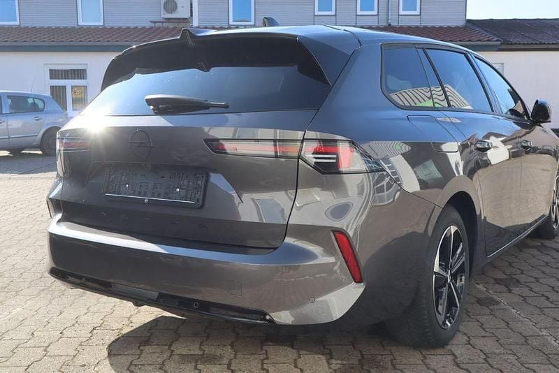 Używany Opel Astra 131 KM (96 kW) 2025 Szary Kombi