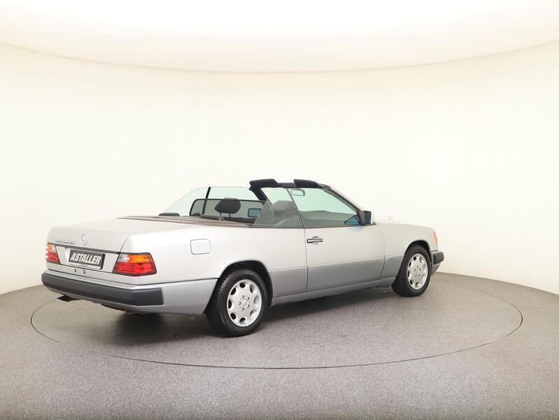 Gebraucht Mercedes E300 Sportline 220 PS (161 kW) 1993 Brillantsilber Cabrio