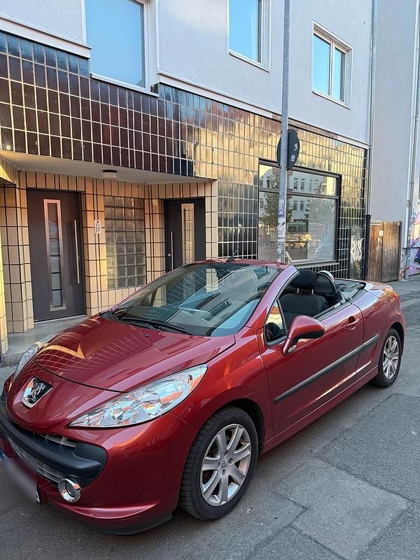Gebraucht Peugeot 207 CC 120 PS (88 kW) 2007 Rot Cabrio