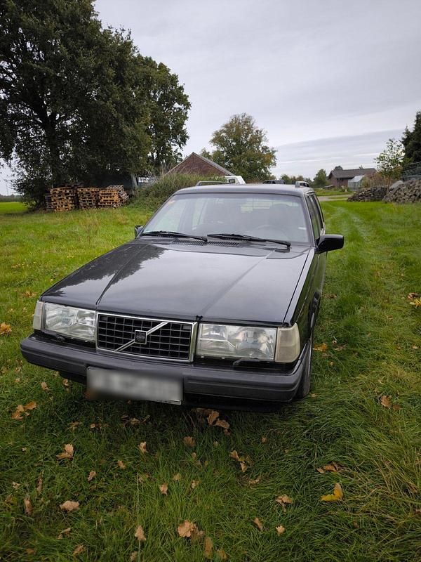 Schwarz Gebraucht 1997 Volvo 940 Standard Kombi | 3.800 € (Fairer Preis) - Bild 1/4