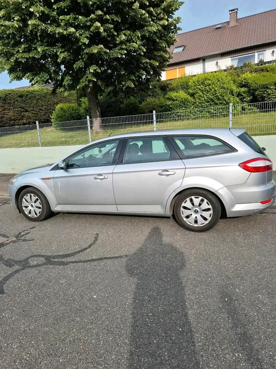Gebraucht Ford Mondeo 140 PS (102 kW) 2008 Grau Kombi