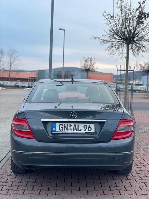 Gebraucht Mercedes C180 156 PS (114 kW) 2010 Grau Limousine