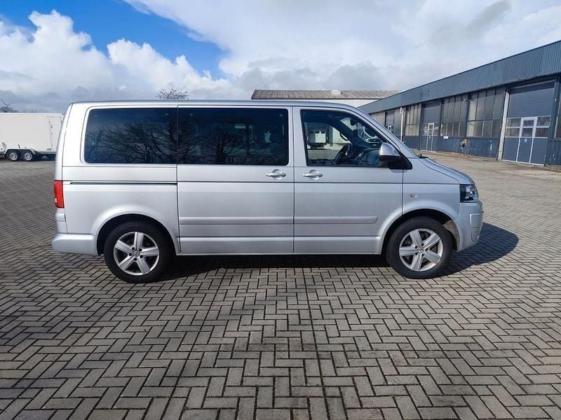 Gebraucht VW Multivan Comfortline 179 PS (131 kW) 2010 Grau Van / Kleinbus