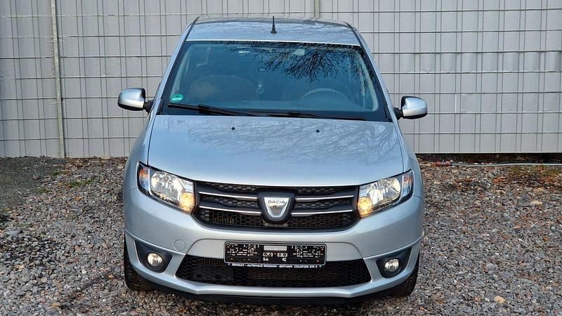 Gebraucht Dacia Sandero Lauréate 90 PS (66 kW) 2016 Silber Kleinwagen