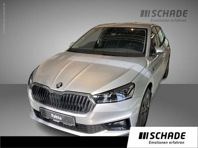 Silber Gebraucht 2025 Skoda Fabia Tour Kleinwagen | 21.390 € (Fairer Preis) - Bild 1/4