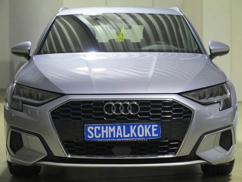 Floret silver Gebraucht 2022 Audi A3 Sportback Advanced Kombi | 26.950 € (Fairer Preis) - Bild 1/4