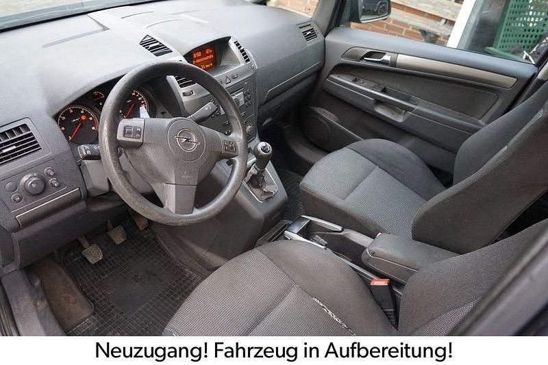 Grau Gebraucht 2007 Opel Zafira Business Van / Kleinbus | 2.790 € (Fairer Preis) - Bild 1/4