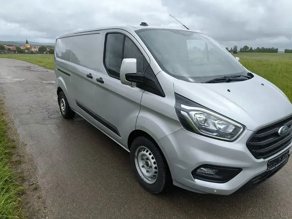 Gebraucht Ford Transit Custom 107 PS (78 kW) 2019 Silber Van / Kleinbus