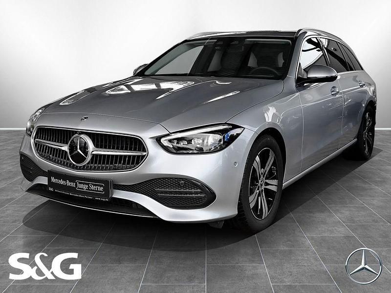 Metalliclack hightechsilber Gebraucht 2022 Mercedes C220 Avantgarde Kombi | 28.990 € (Fairer Preis) - Bild 1/4