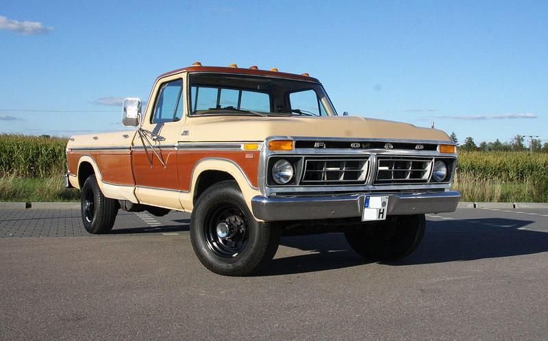 Beige Gebraucht 1977 Ford F350 SUV | 15.499 € - Bild 1/4