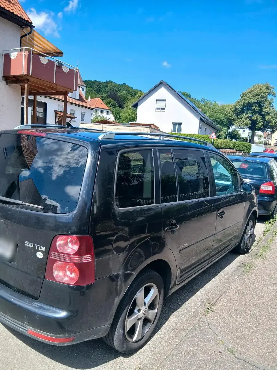 Gebraucht VW Touran 140 PS (102 kW) 2008 Schwarz Van / Kleinbus