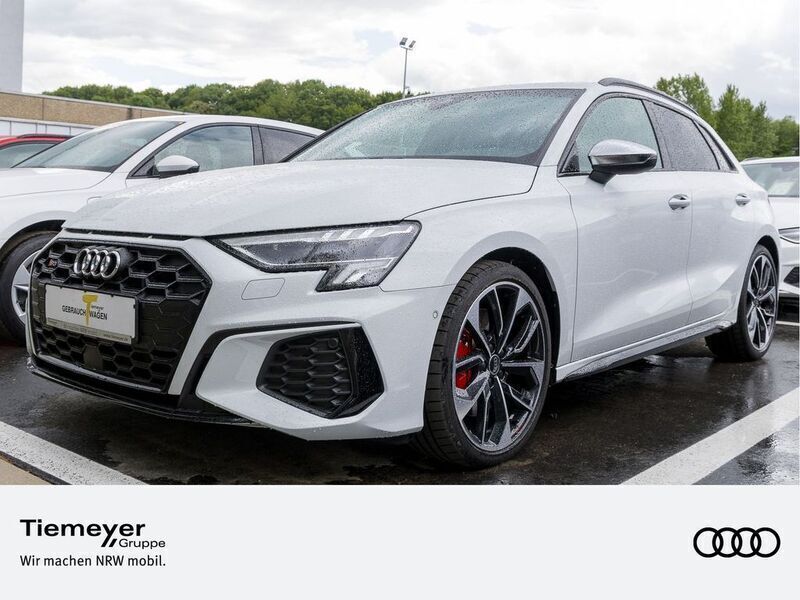 Weiß Gebraucht 2024 Audi S3 Ambiente Limousine | 41.310 € (Guter Preis) - Bild 1/4