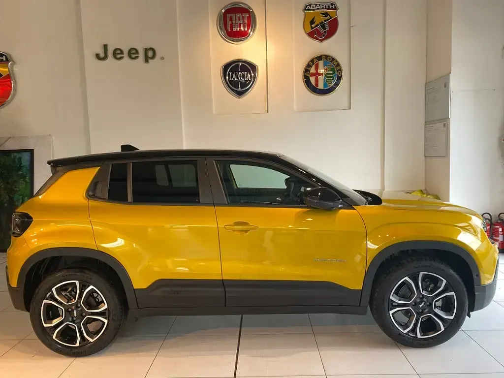 Gebraucht Jeep Avenger Summit 110 PS (80 kW) 2025 Gelb SUV