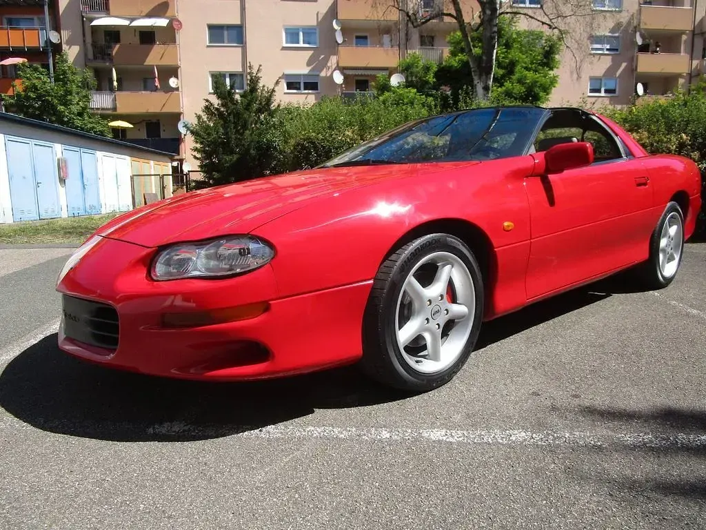 Gebraucht Chevrolet Camaro 193 PS (141 kW) 2000 Rot Cabrio