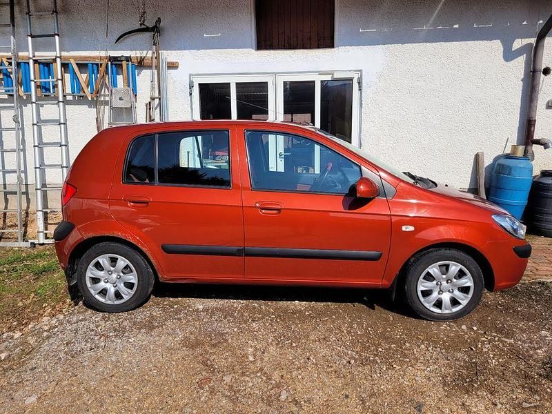 Gebraucht Hyundai Getz Edition+ 67 PS (49 kW) 2009 Rot Kleinwagen