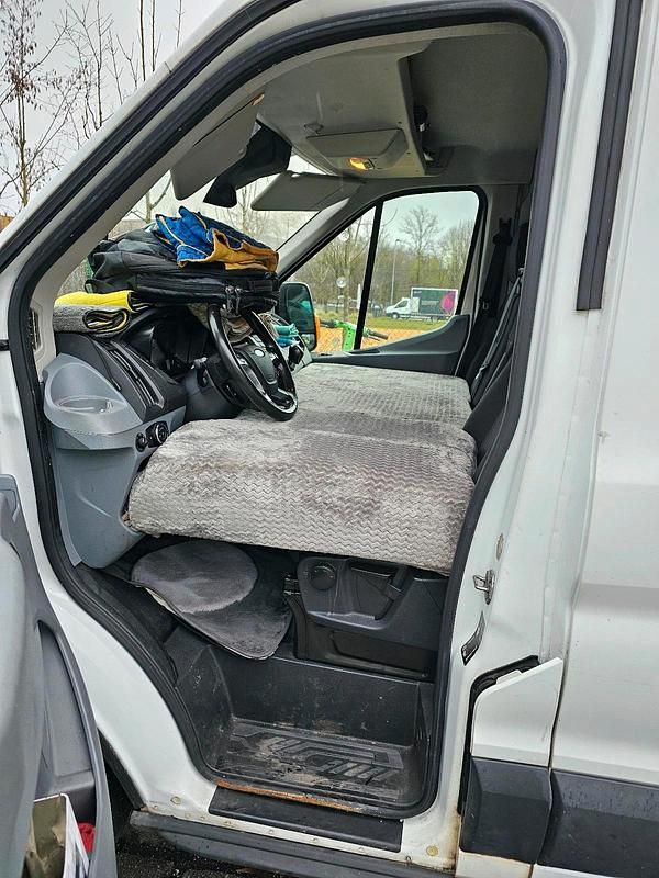 Gebraucht Ford Transit 131 PS (96 kW) 2018 Weiß Van / Kleinbus