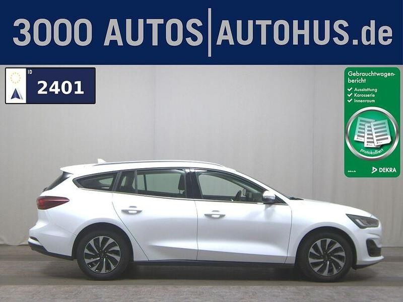 Weiss Gebraucht 2022 Ford Focus Titanium Kombi | 13.780 € (Superpreis) - Bild 1/4