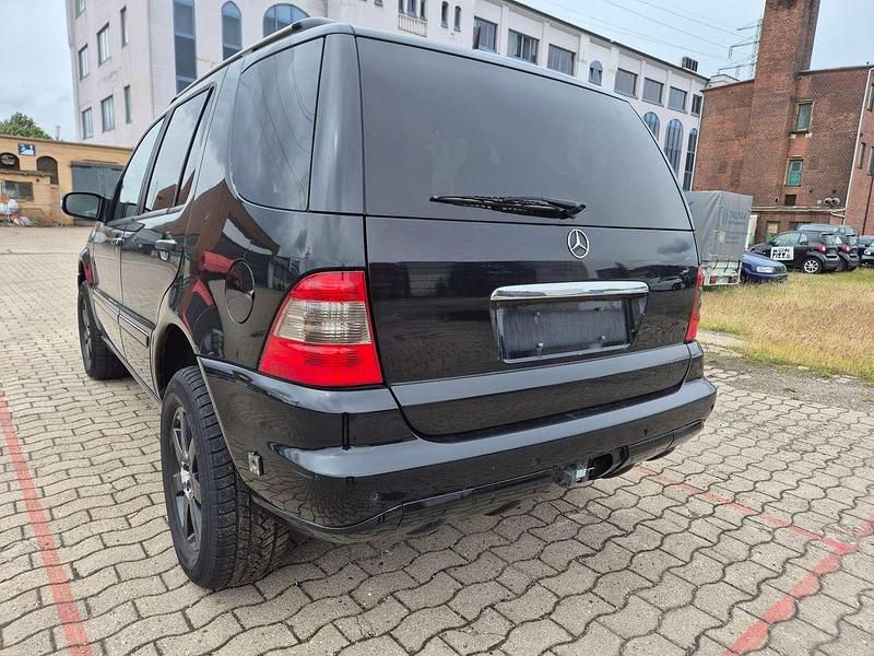 Gebraucht Mercedes ML350 Edition 235 PS (172 kW) 2004 Schwarz SUV