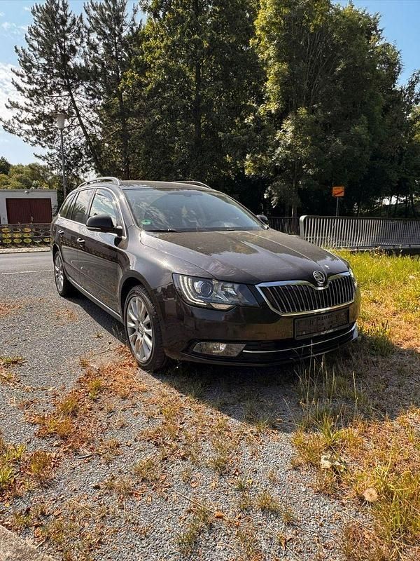 Gebraucht 2013 Skoda Superb Kombi | 9.500 € (Guter Preis) - Bild 1/4