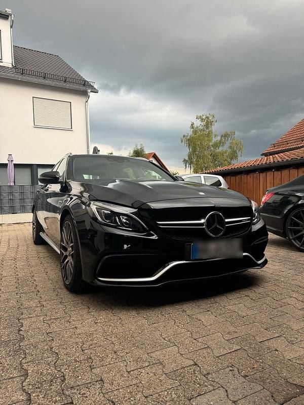 Schwarz Gebraucht 2016 Mercedes C63S AMG AMG Kombi | 37.999 € (Guter Preis) - Bild 1/4