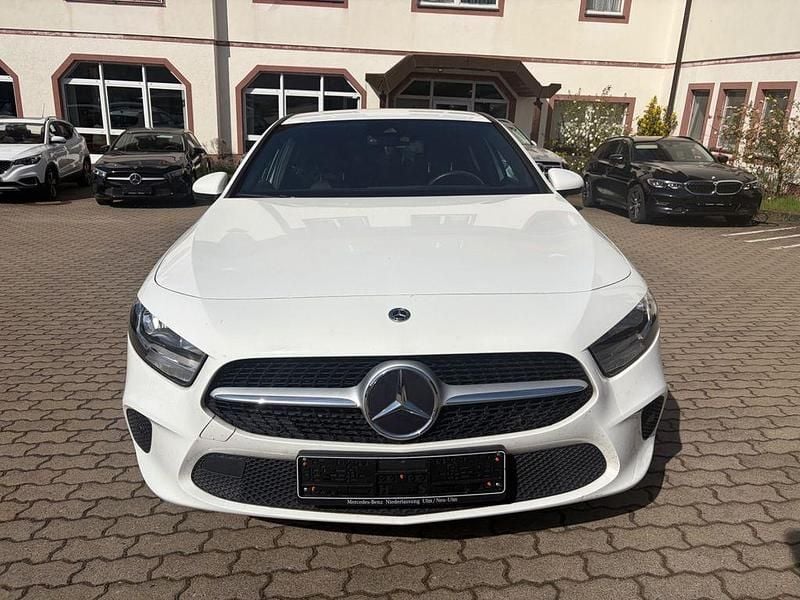 Gebraucht Mercedes A250 218 PS (160 kW) 2020 Weiß Limousine