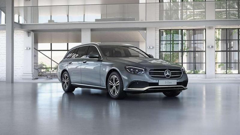 Gebraucht Mercedes E220 Avantgarde 194 PS (142 kW) 2021 Selenitgrau metallic Kombi