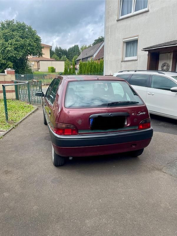 Rot Gebraucht 1997 Citroën Saxo Kleinwagen | 450 € (Fairer Preis) - Bild 1/4