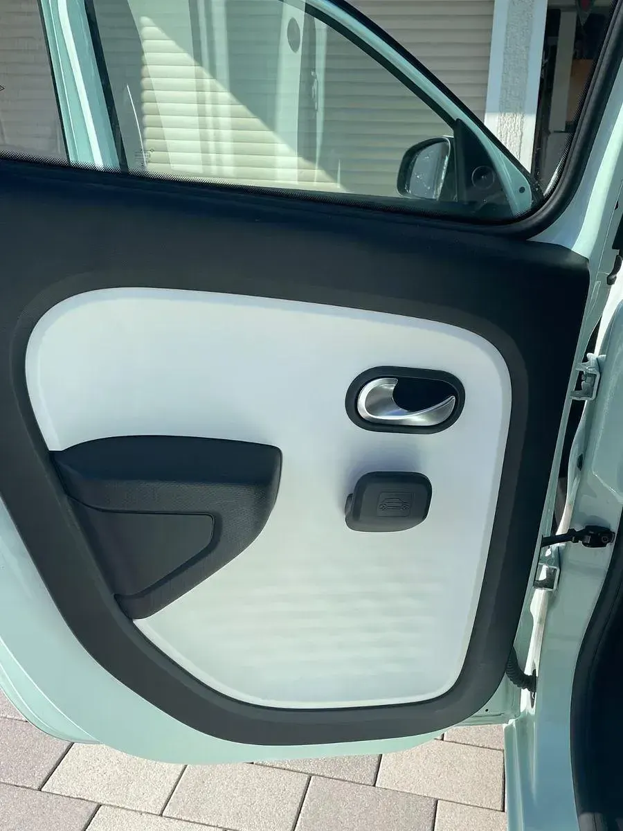 Gebraucht Renault Twingo LIMITED 73 PS (53 kW) 2019 Grün Kleinwagen