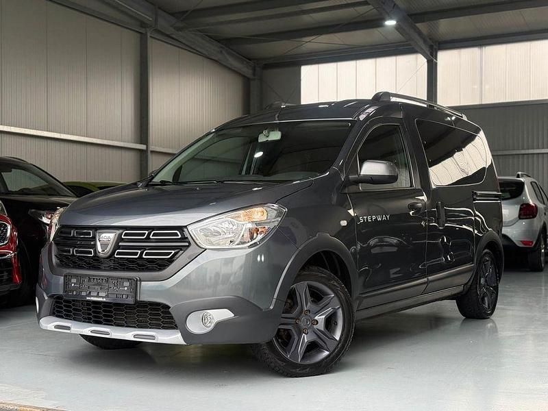 Gebraucht Dacia Dokker Celebration 116 PS (85 kW) 2018 Grau Van / Kleinbus