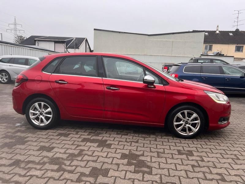 Używany Citroën C4 130 KM (95 kW) 2015 Czerwony Sedan/Limuzyna