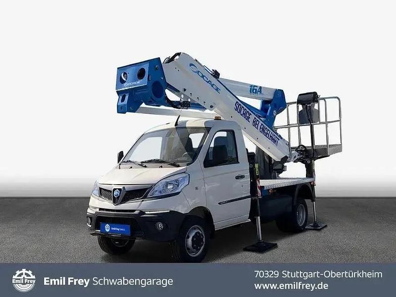 Plaster white Gebraucht 2023 Piaggio Porter | 71.350 € - Bild 1/4