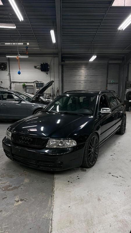 Gebraucht Audi S4 Basis 265 PS (194 kW) 1999 Schwarz Kombi