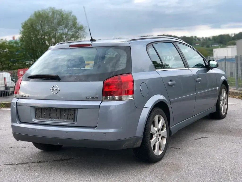 Gebraucht Opel Signum Edition 150 PS (110 kW) 2006 Grau Kleinwagen