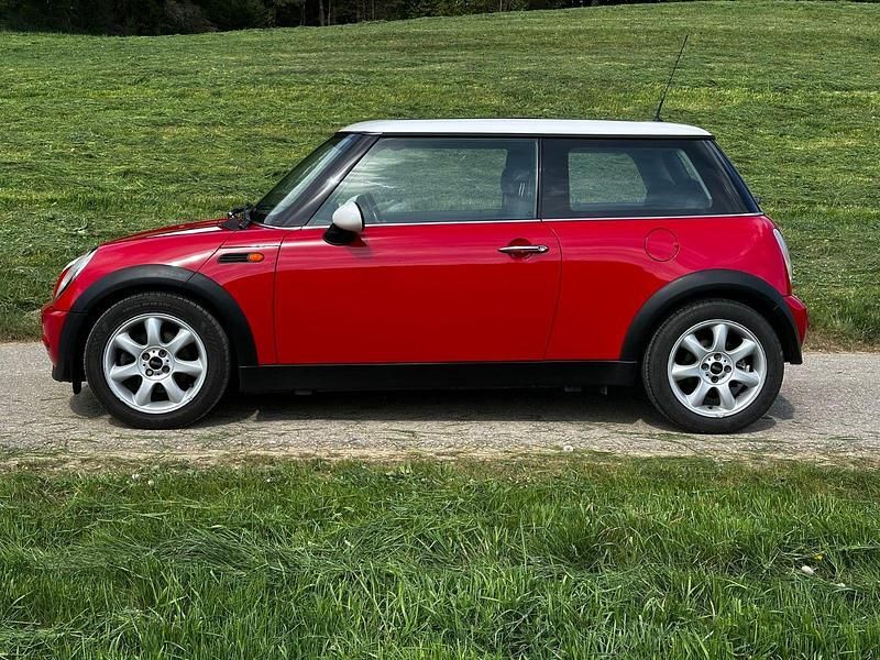 Second-hand Mini Cooper 116 CP (85 kW) 2003 Roșu Hatchback