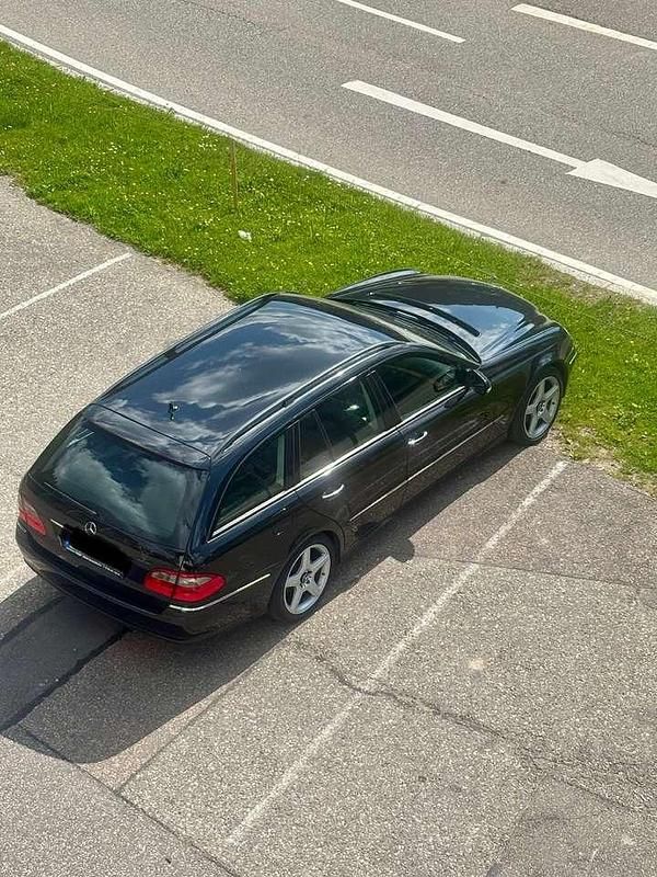 Schwarz Gebraucht 2006 Mercedes E320 Kombi | 7.000 € (Teuer) - Bild 1/4