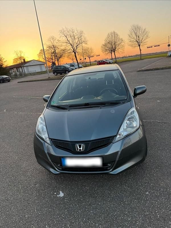 Gebraucht Honda Jazz 90 PS (66 kW) 2013 Grau Kleinwagen