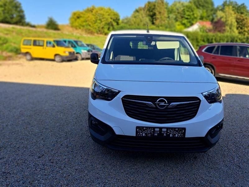 Weiß Gebraucht 2020 Opel Combo Selection Van / Kleinbus | 14.900 € (Superpreis) - Bild 1/4