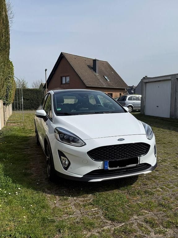 Gebraucht Ford Fiesta Active X 125 PS (91 kW) 2020 Weiß Kleinwagen
