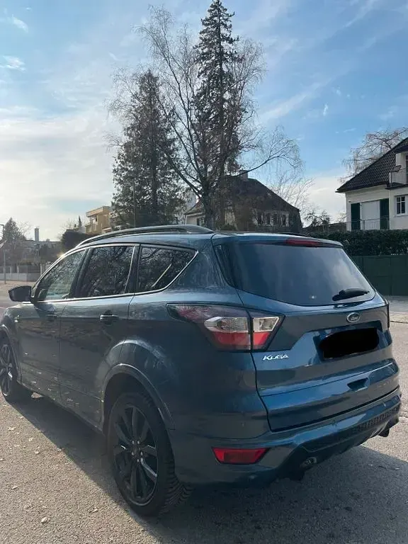 Gebraucht Ford Kuga ST-Line 179 PS (131 kW) 2018 Blau SUV