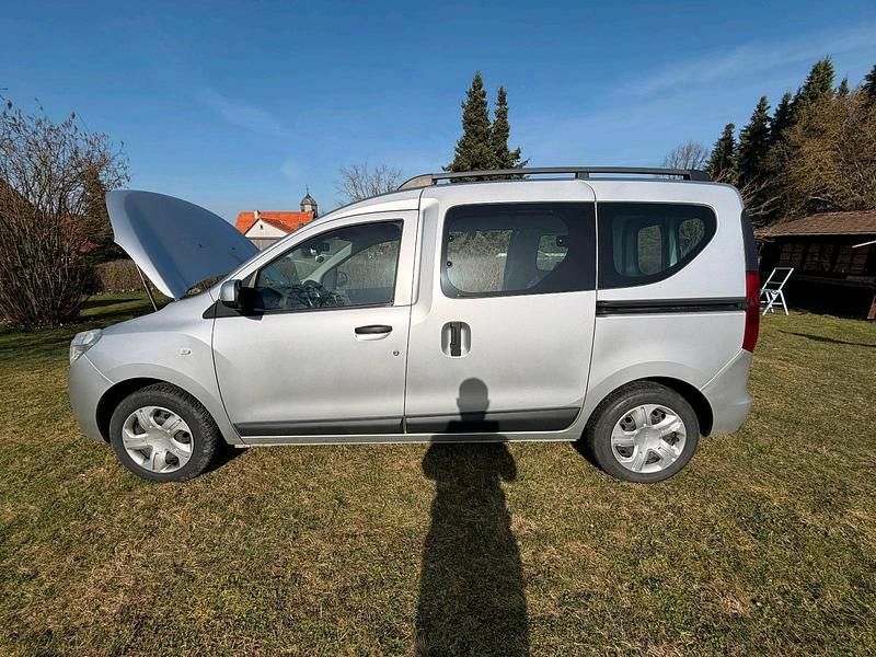 Gebraucht Dacia Dokker 75 PS (55 kW) 2013 Silber Van / Kleinbus