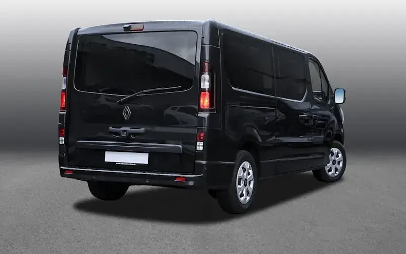 Usado Renault Trafic Evolution 150 HP (110 kW) 2024 Preto Monovolume