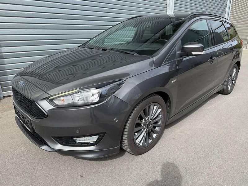 Gebraucht Ford Focus ST-Line 140 PS (102 kW) 2018 Grau Kombi