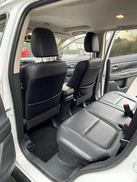 Gebraucht Mitsubishi Outlander 150 PS (110 kW) 2016 Weiß SUV