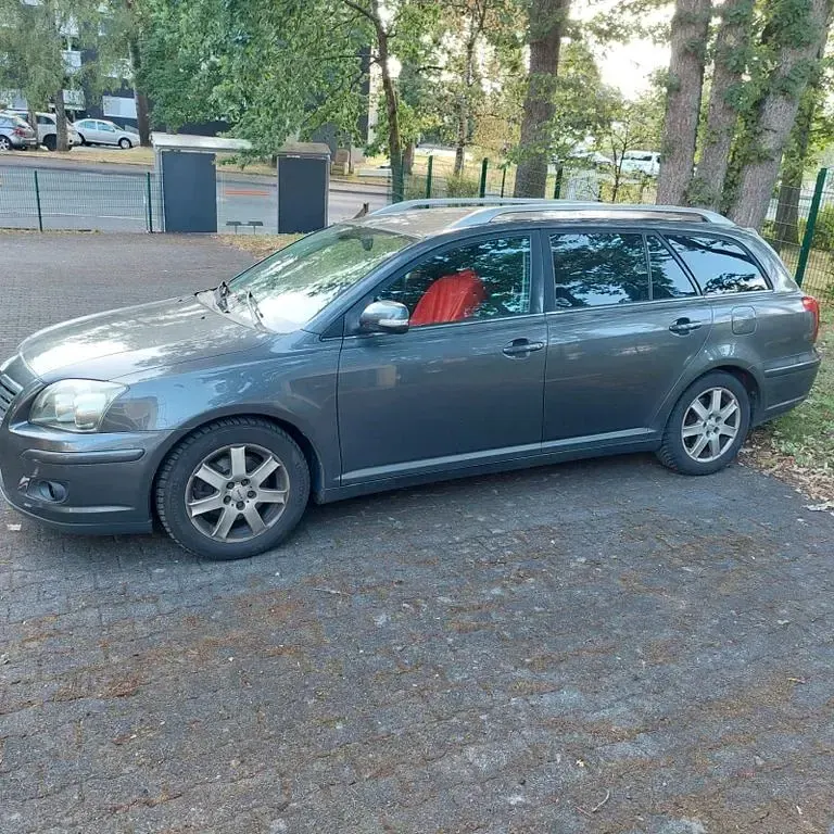 Gebraucht Toyota Avensis 126 PS (92 kW) 2006 Grau Kombi