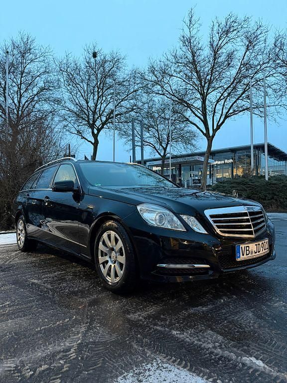 Gebraucht Mercedes E350 Avantgarde 265 PS (194 kW) 2011 Schwarz Kombi