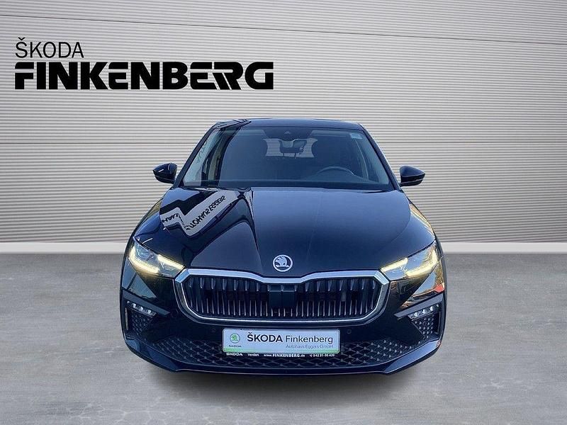 Gebraucht Skoda Scala Selection 116 PS (85 kW) 2024 Blackmagic perleffekt Kleinwagen