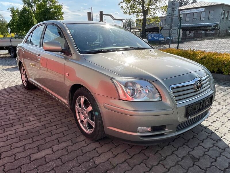 Gebraucht Toyota Avensis Sol 129 PS (94 kW) 2003 Silber Limousine