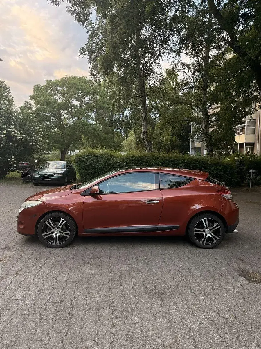 Gebraucht Renault Mégane Coupé Luxe 179 PS (131 kW) 2009 Orange Coupé