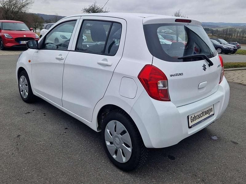 Gebraucht Suzuki Celerio Club 68 PS (50 kW) 2016 Superior white Kleinwagen